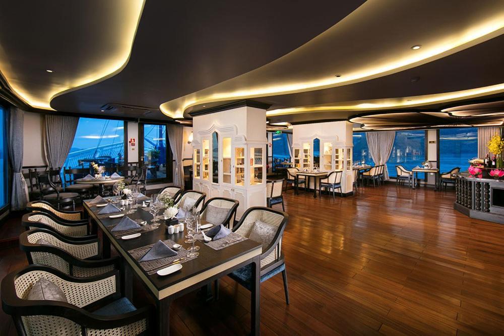 Madeline Cruises Hotel Ha Long Exterior photo