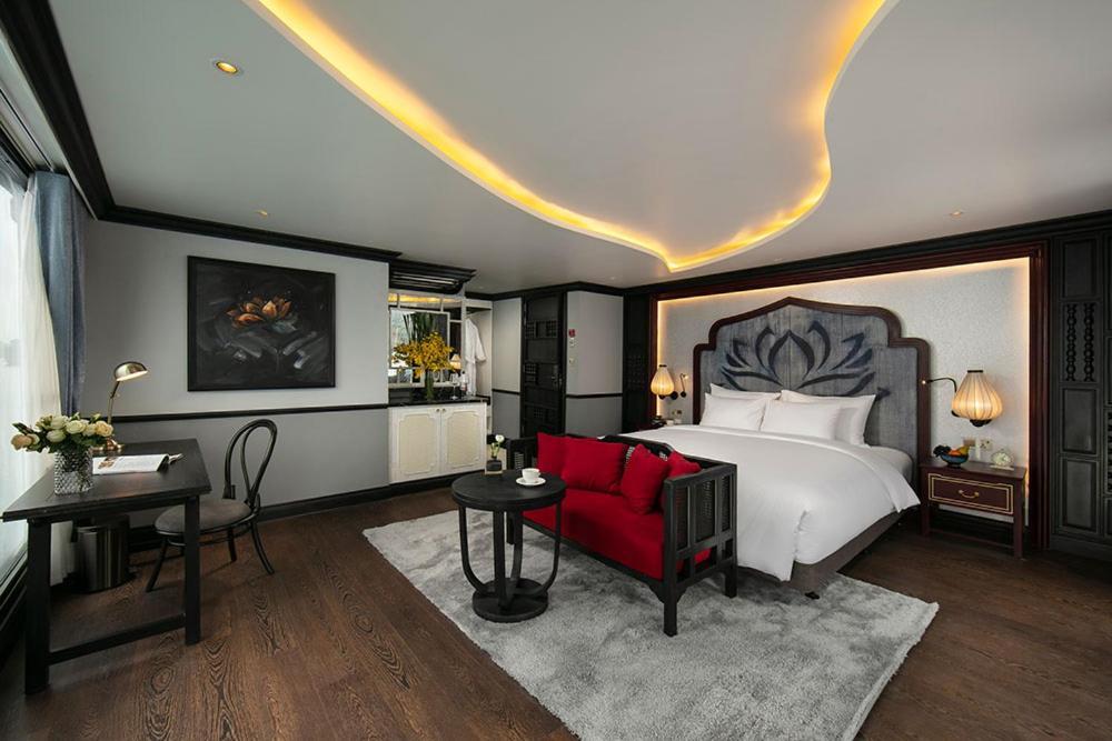 Madeline Cruises Hotel Ha Long Exterior photo