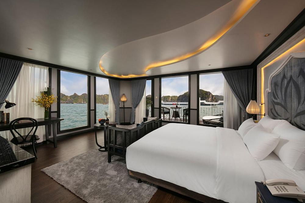 Madeline Cruises Hotel Ha Long Exterior photo